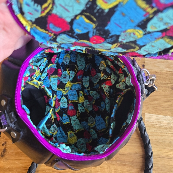 Conflicted Gifts Pumpkin Bag - Picture 5 of 6